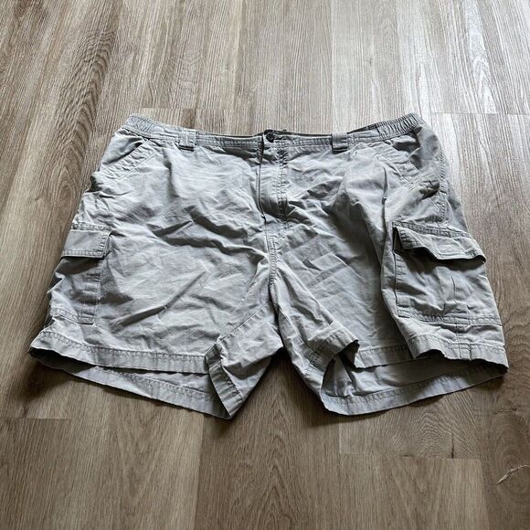 LL Bean Cargo Shorts Mens Size 44 Tropic Weight Comfort Waist Gray - Picture 1 of 6